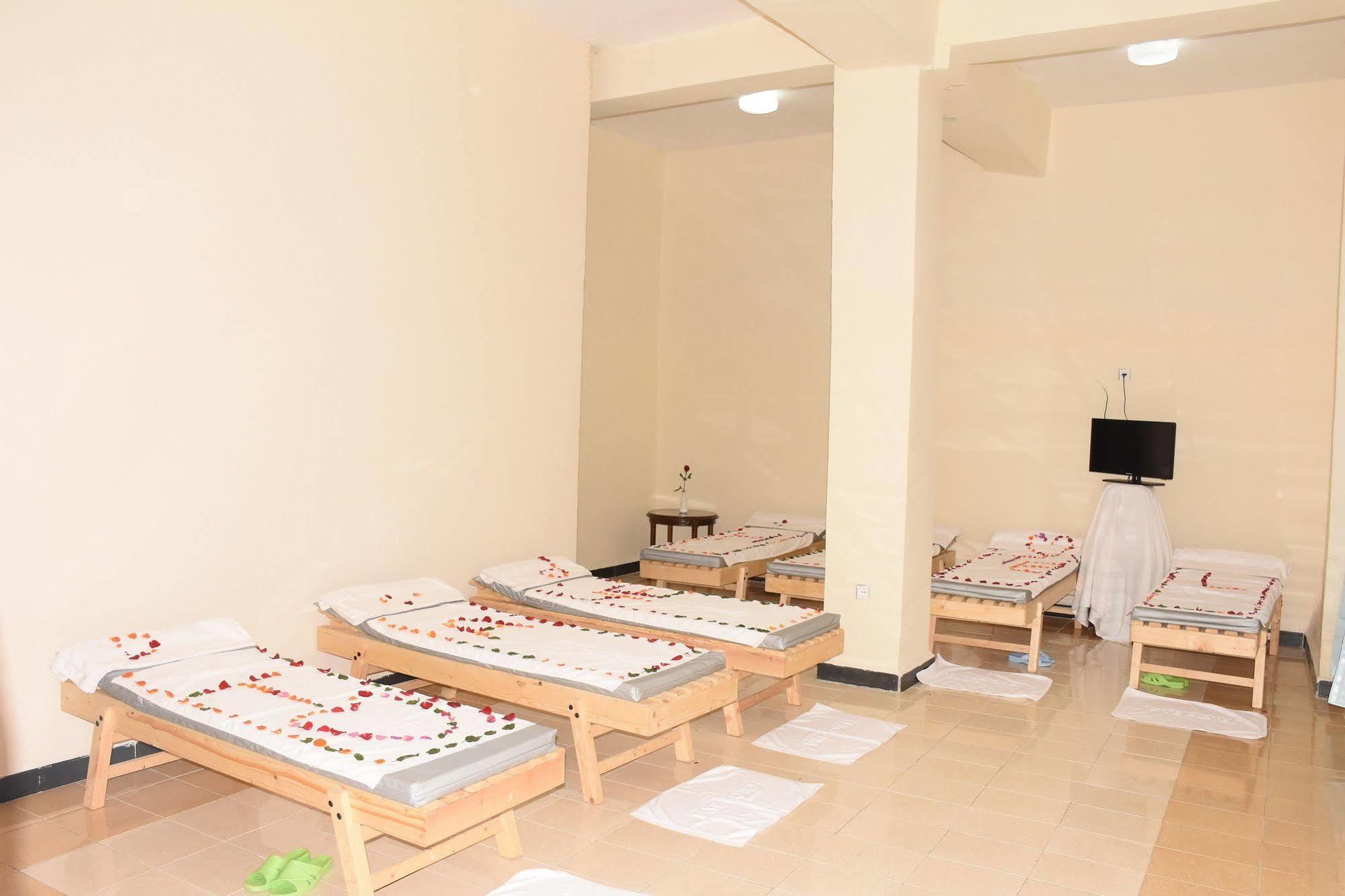 Taye Belay Hotel Gondar Buitenkant foto
