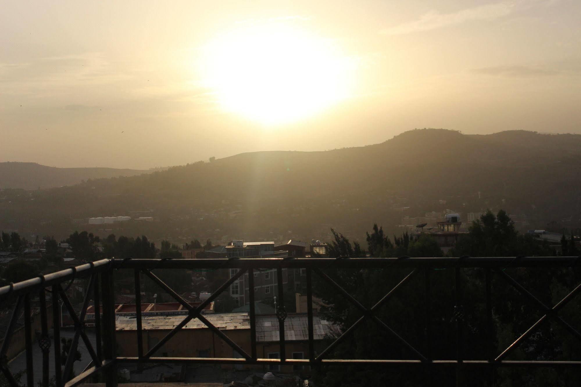 Taye Belay Hotel Gondar Buitenkant foto